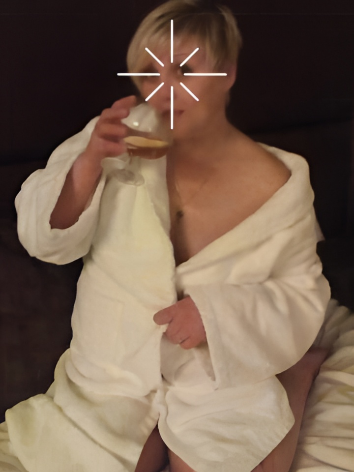 Индивидуалка Эмма, доступна для личного знакомства от 2000 руб