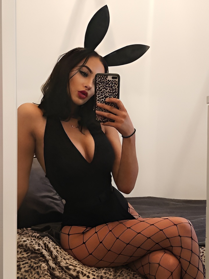 Эсмеральда привлекательная девушка из Новороссийска цена от 5000 руб