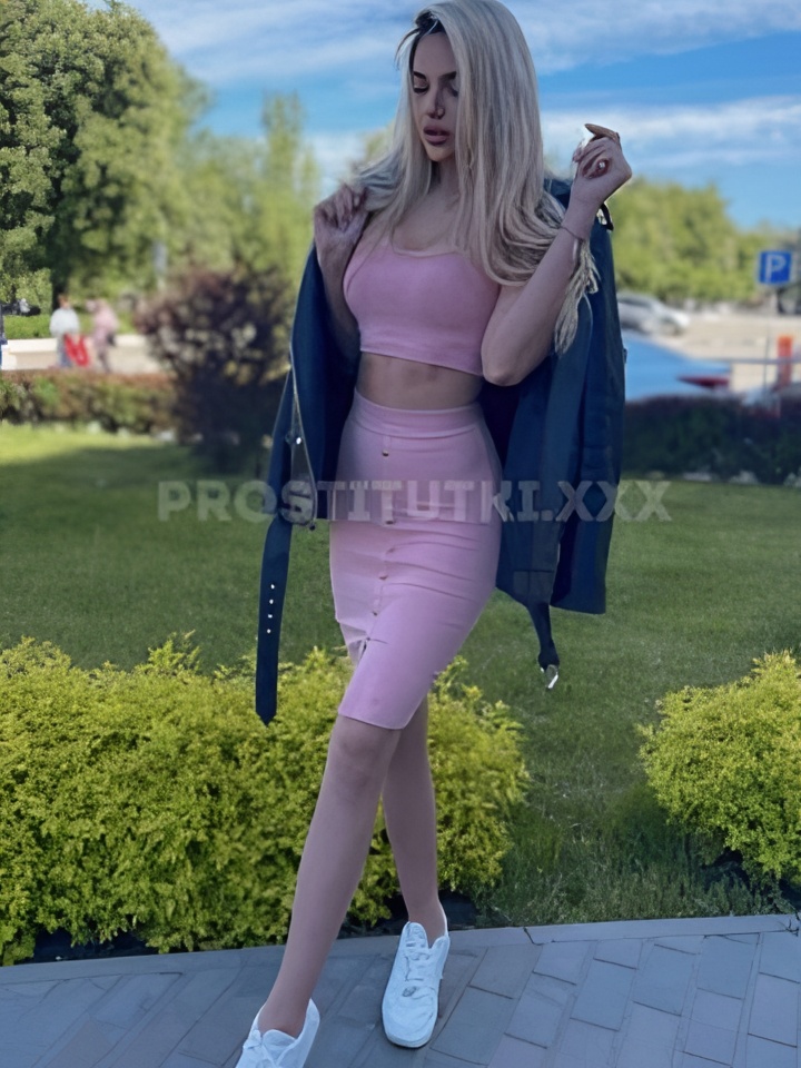 Галя привлекательная девушка из Новороссийска цена от 4000 руб