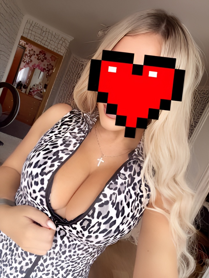 Лина привлекательная девушка из Новороссийска цена от 1500 руб