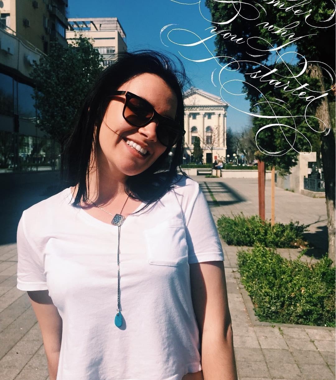 Надя привлекательная девушка из Новороссийска цена от 3000 руб